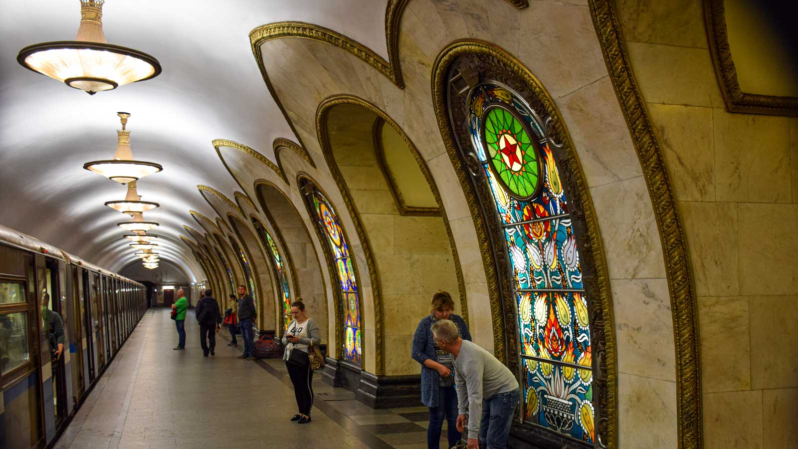 Najlep&scaron;e stanice metroa u moskvi, obilazak metroa, koje stanice metroa obići, vodič kroz Moskvu