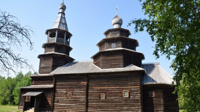 Veliki Novgorod, stara ruska crkva, drvena arhitektura Rusije